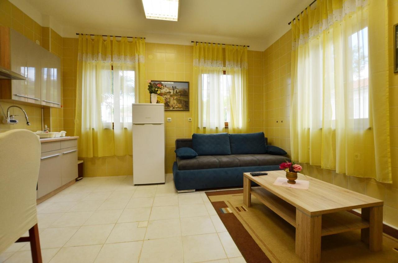 Zminj Apartments Exterior photo